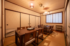 テーブル個室ございます。