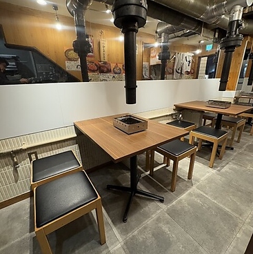 大衆ホルモン やきにく 煙力 神田店の雰囲気1