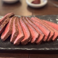 赤身のかたまり肉を最高な状態に仕上げて提供致します。