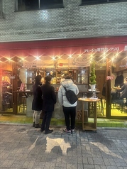 テラス席も完備しております。