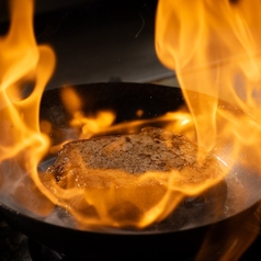 【豚ロース肉のロティ】注文後に焼き上げる至極の逸品