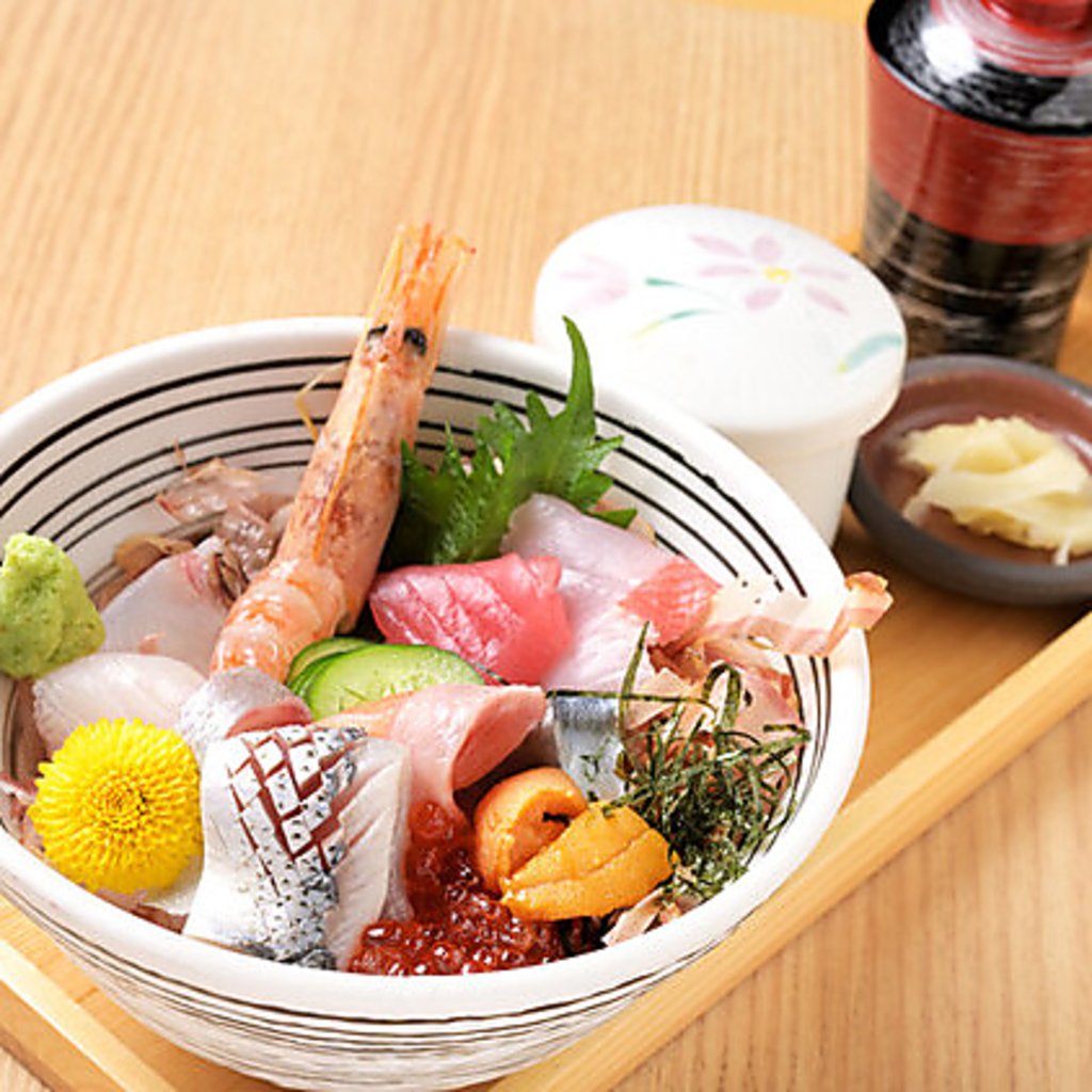 伊勢志摩や名古屋中央卸売市場の新鮮な鮮魚を堪能。