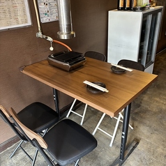 テーブル席ございます。