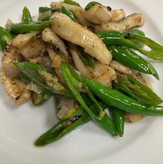 【穴子】アナゴと甘唐辛子の黒胡椒炒め