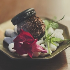 鶏レバーペーストとエスプレッソのマカロン