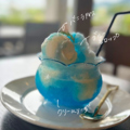 料理メニュー写真 青いクリームソーダ