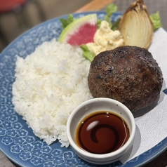 炭火焼肉生ホルモン処しょうちゃん駅前店の特集写真