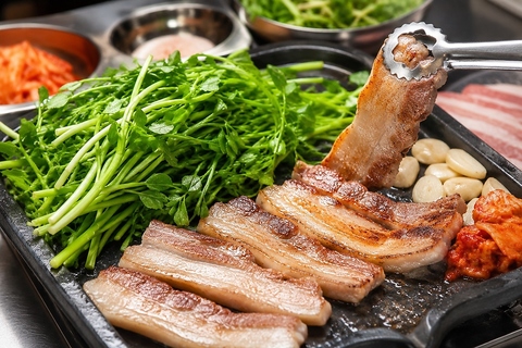 誕生日・記念日や宴会に◎極厚生サムギョプサルがうりの食べ飲み放題4000円～！！