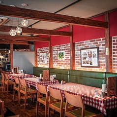 テーブルは結合可能♪人数に合わせてご利用いただけます！