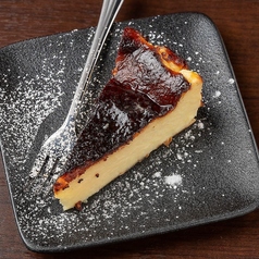 自家製バスクチーズケーキ