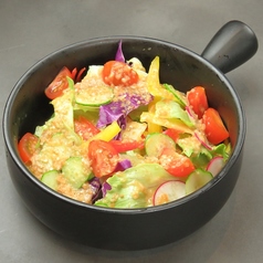 【深夜でも罪悪感なし!トッピングでオリジナルサラダを作っちゃおう!】THE・サラダ (1人前)