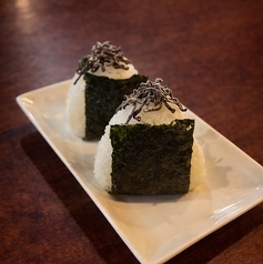 おにぎり塩昆布添え