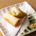 料理メニュー写真&nbsp;鶏とモッツアレラの揚げ春巻き