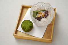 クリーム饅頭と蓬麩のぜんざい