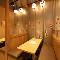 【最大107名様までご利用可！】千葉ニュータウンエリアでの大人数での宴会はぜひお任せください！歓送迎会や会社の飲み会、二次会、仲間との集まりなど、さまざまなシーンに対応可能。大人数でも周りを気にせず、安心して思い思いに楽しめます。サプライズや余興も自由に楽しめる、盛り上がるひとときをお過ごしください♪