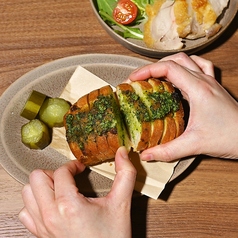 発酵バターのガーリックトースト