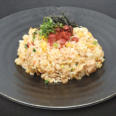 カリカリ梅と青しそ炒飯
