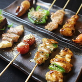 炭火焼鳥店特有の煙やニオイが店内にこもらないよう、強力な排気・換気設備を整えております。