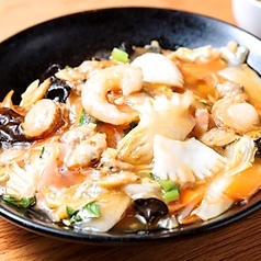 焼き麺の五目あんかけ焼きそば/揚げ麺の五目あんかけ焼きそば