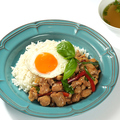 料理メニュー写真&nbsp;鶏とハーブの本格ガパオライス