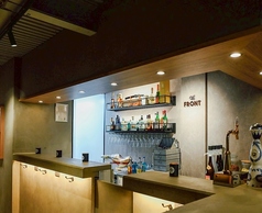 気軽に一杯を楽しめるカジュアルタチノミカウンター。