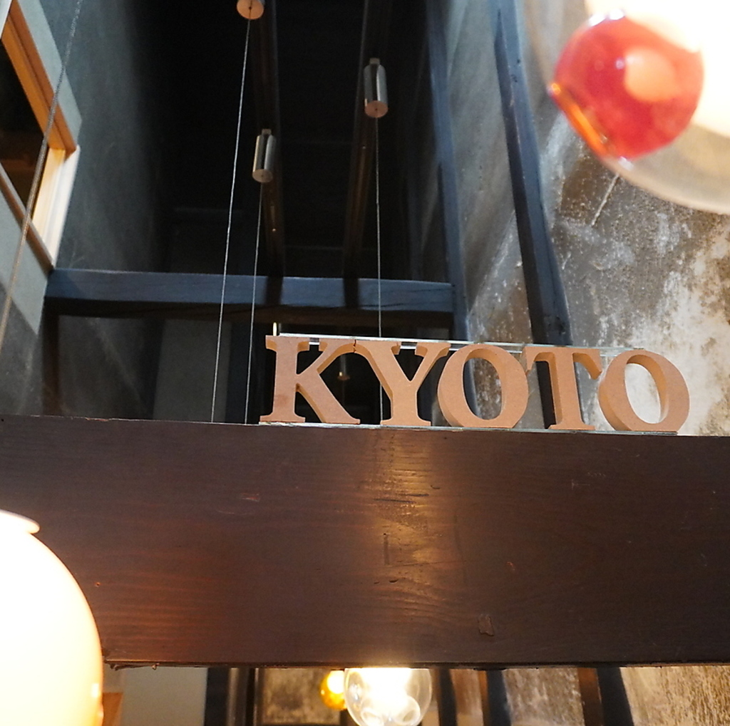 店内はかわいくオシャレ！撮影も楽しんでいただける雰囲気のある空間です。