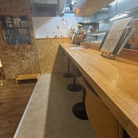 職人の技を間近で楽しむカウンター席◎