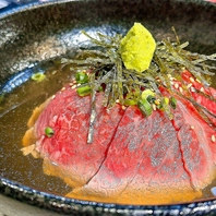 サプライズに大歓声！無料プレートで華やかに演出