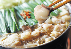 和牛もつ鍋　醤油味　塩味〈2人前～〉 / Hakata Beef Offal Hot Pot