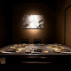 【個室完備】和牛 焼肉 HACHI(ハチ)　天神　春吉の雰囲気2