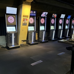 【ダーツ】ＪＲ吉祥寺駅から徒歩2分の好立地★落ち着いた雰囲気の店内はデートにもおすすめ◎最新鋭ダーツ機種は『ダーツライブ３』、『ダーツライブ2EX』、『VSフェニックスX』、『VSフェニックスS』をご用意しております！！