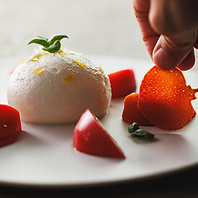 確かな技術とシェフならではの感性を込めた料理