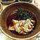 素材本来のうま味を引きだしたポン酢です。昆布は厳選された利尻昆布のみを使用し、天然醸造丸大豆醤油に美味しくブレンドしました。徳島県神山産のスダチを100%使用。熟成した豚肉 、牛肉のとろけるような甘味と旨味を引き出す為に砂糖などは一切使わず甘みをおさえた透明感のあるさわやかなポン酢に仕上げております。