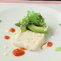 料理メニュー写真&nbsp;帆立貝とズワイガニのテリーヌ　バジル風味