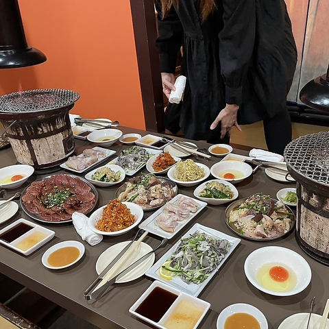 �z������������