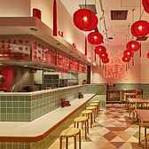 クレジットカードは「VISA/マスター/アメックス/DINERS/JCB/銀聯」がご利用可能。その他、電子マネー・QRコード決済にも対応しています。