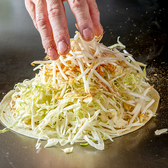 その上にキャベツやもやしをどっさり！