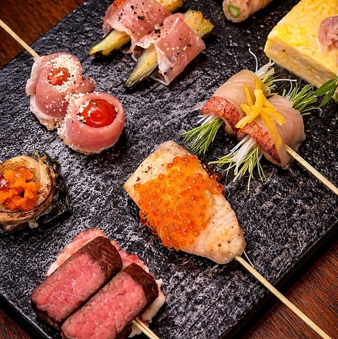 堺東の鉄板串　オープンキッチンの鉄板で焼き上げられた肉やお野菜を堪能！