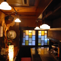 最大10名様まで対応可能な落ち着いた宴会用半個室