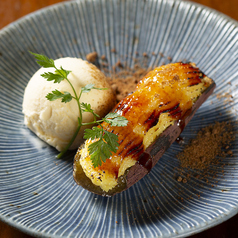 さつまいもブリュレのバニラアイス添え