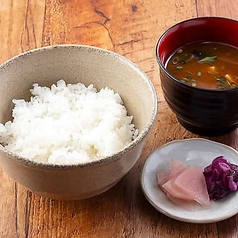ご飯(漬物・味噌汁付き)