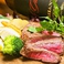 美味しいお肉が食べたい方必見！！「葡萄牛」とは、オーストラリアでワイン用のぶどうを食べさせて育てた牛。ジューシーで肉厚な「葡萄牛」のステーキをお召し上がりください♪