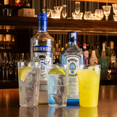 “今日はどれにしよう?”という迷いすら楽しくなるほど、豊富に揃えたドリンク類。ワインの赤・白・泡だけでなく、ウイスキーもしっかり揃えております。ノンアルカクテルも専門店さながらのクオリティで、大人の“飲まない選択”にも優しい★その日の気分で幅広く選べ、魅力的。どなた様にもご満足いただけます。