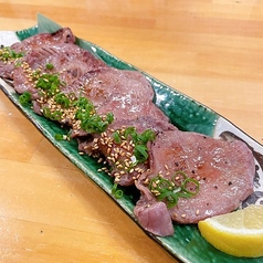 厚切り牛タン焼き