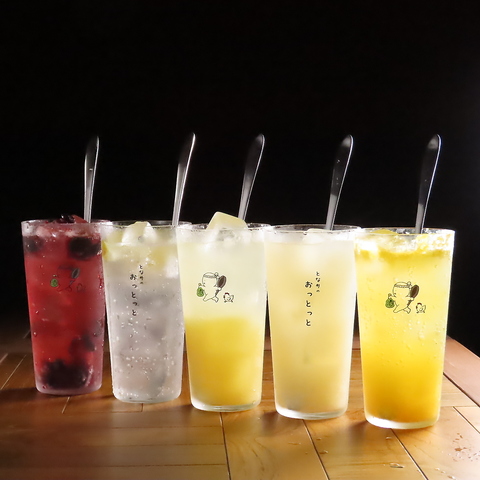「おっとっと」の裏手に新店舗がOPEN！ライブ感溢れる空間で楽しむこだわり創作酒場。