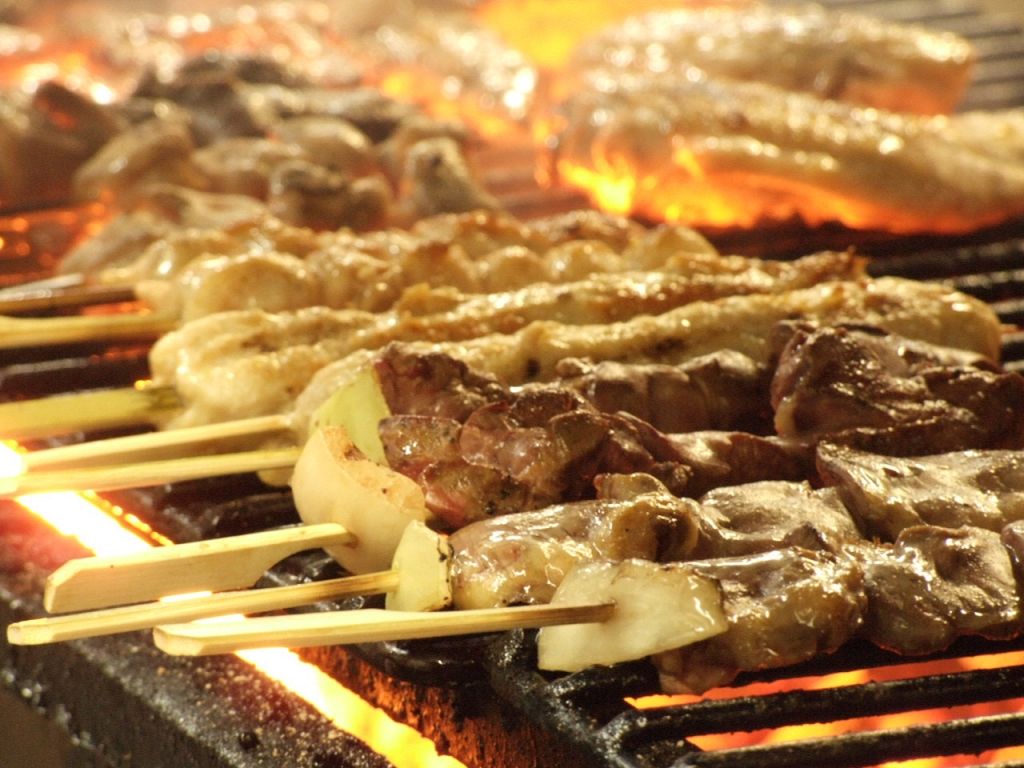 『焼き鳥』といえば根！本気で焼いた絶品メニューをどうぞ♪焼き鳥1本165円(税込)～