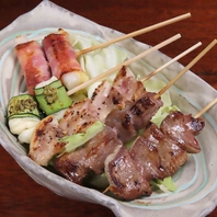 徹底的にこだわった極上の豚串と野菜巻きを堪能♪
