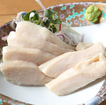 料理メニュー写真&nbsp;朝挽き「信玄どり」ムネ肉のタタキ