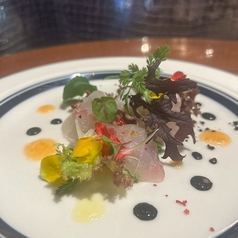 鮮魚のカルパッチョ ~季節のフルーツソース~