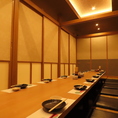 最大40名様までご利用可能な掘りごたつ個室を完備。大人数の集まりや宴会に最適なスペースで、ゆったりとお楽しみください。